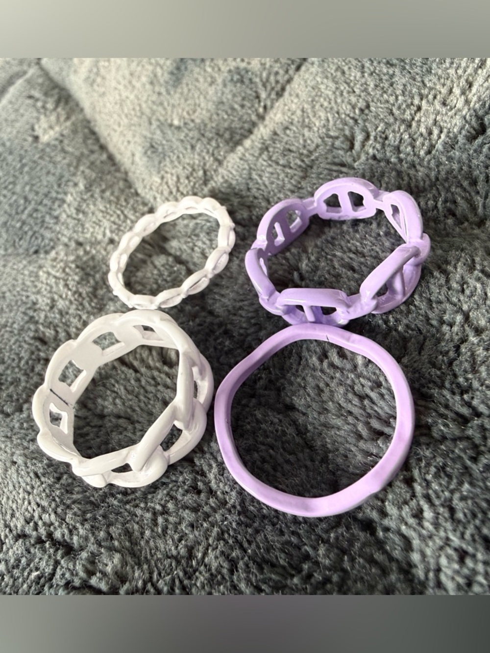 White and Lavender Chain Style Rings (Set of 4)